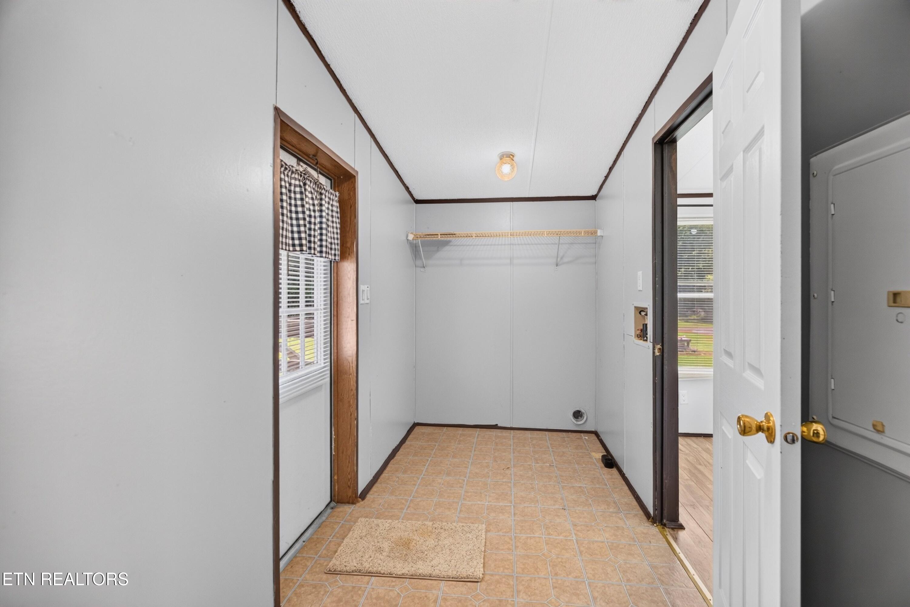 1649 Hopeless Road Dandridge, TN 37725 - Photo 18 of 32 018-1649HopelessRoad-Dandridge-TN-37725-