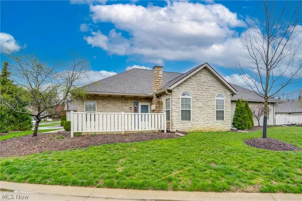 $215,000 | 4201 Tannybrooke Lane Northwest, Unit 4C, Canton, OH 44718