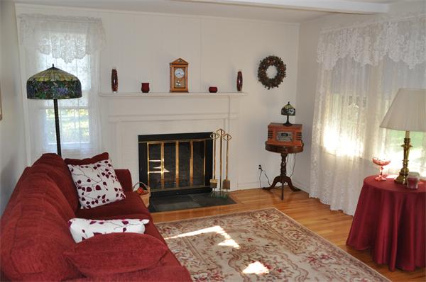 29 Donbray Road Springfield, MA 01119 - Photo 2 of 15