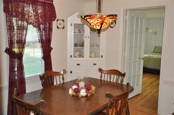 29 Donbray Road Springfield, MA 01119 - Photo 4 of 15