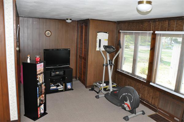 29 Donbray Road Springfield, MA 01119 - Photo 7 of 15