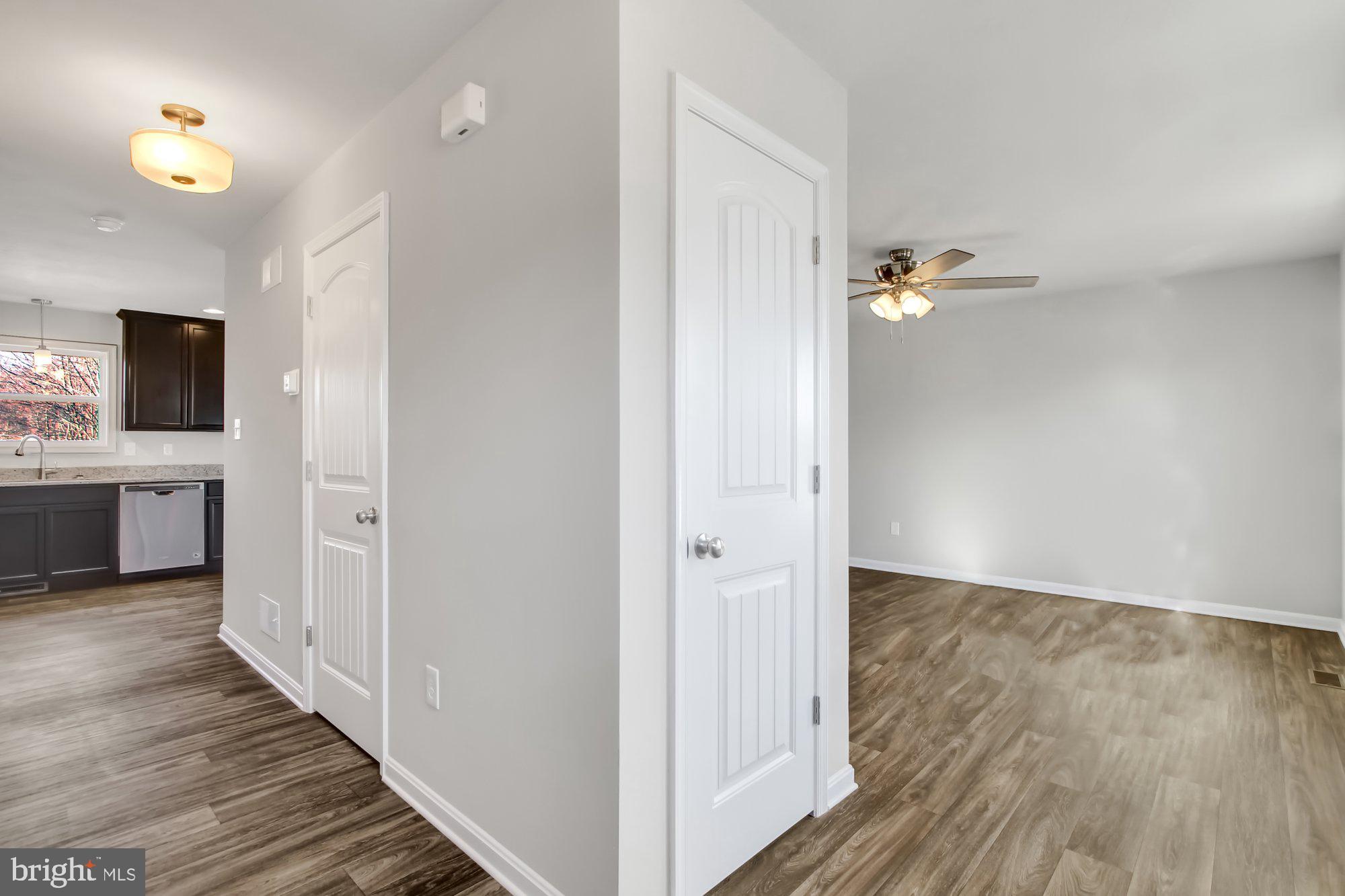 662 Stoverstown Road York, PA 17408 - Photo 4 of 22 Photos are Similar