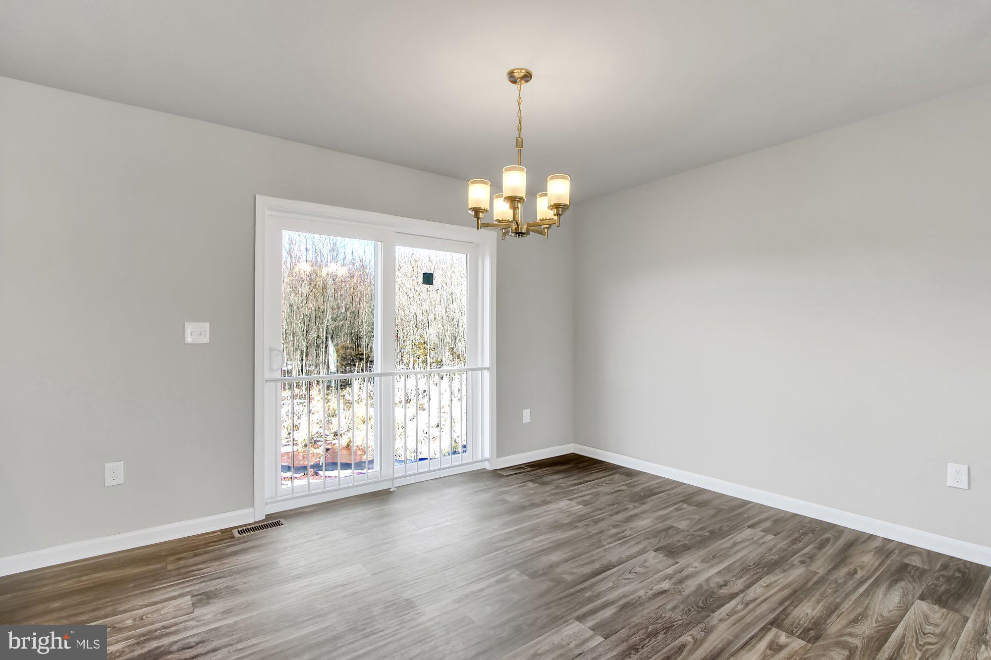 662 Stoverstown Road York, PA 17408 - Photo 8 of 22 Photos are Similar