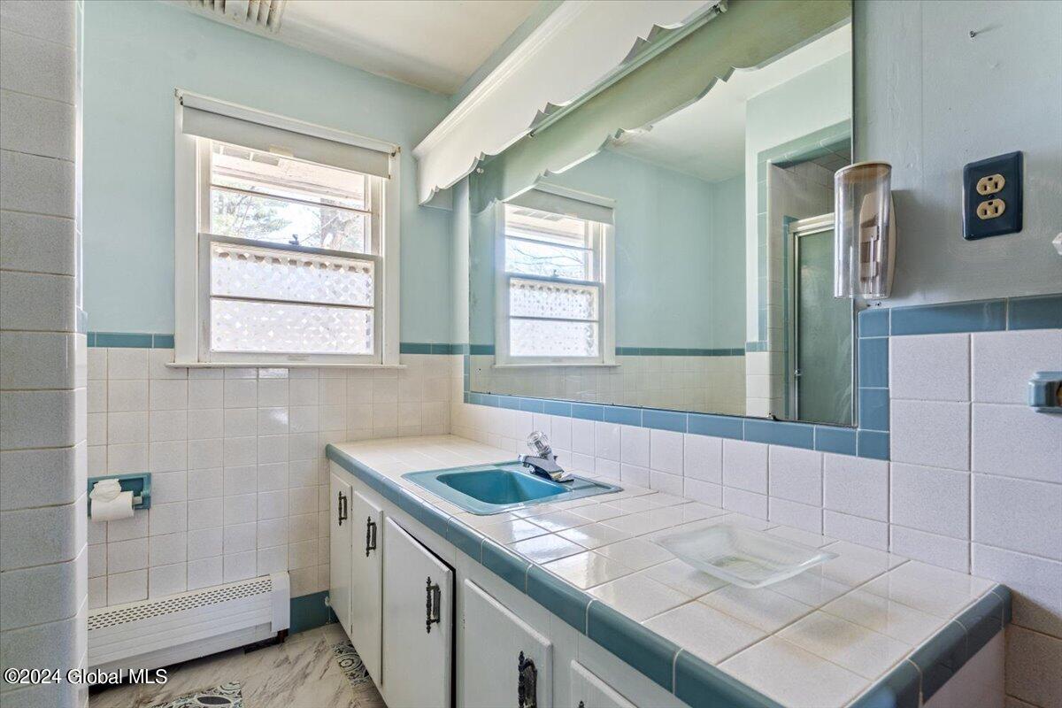 77 Mordella Road Colonie, NY 12205 - Photo 21 of 32 21-77 MORDELLA-28