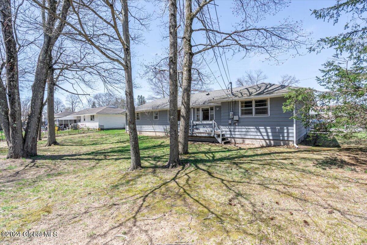 77 Mordella Road Colonie, NY 12205 - Photo 5 of 32 03-77 MORDELLA-11