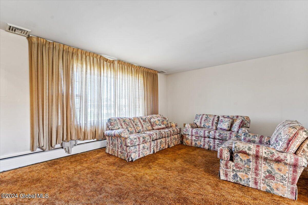 77 Mordella Road Colonie, NY 12205 - Photo 8 of 32 07-77 MORDELLA-15