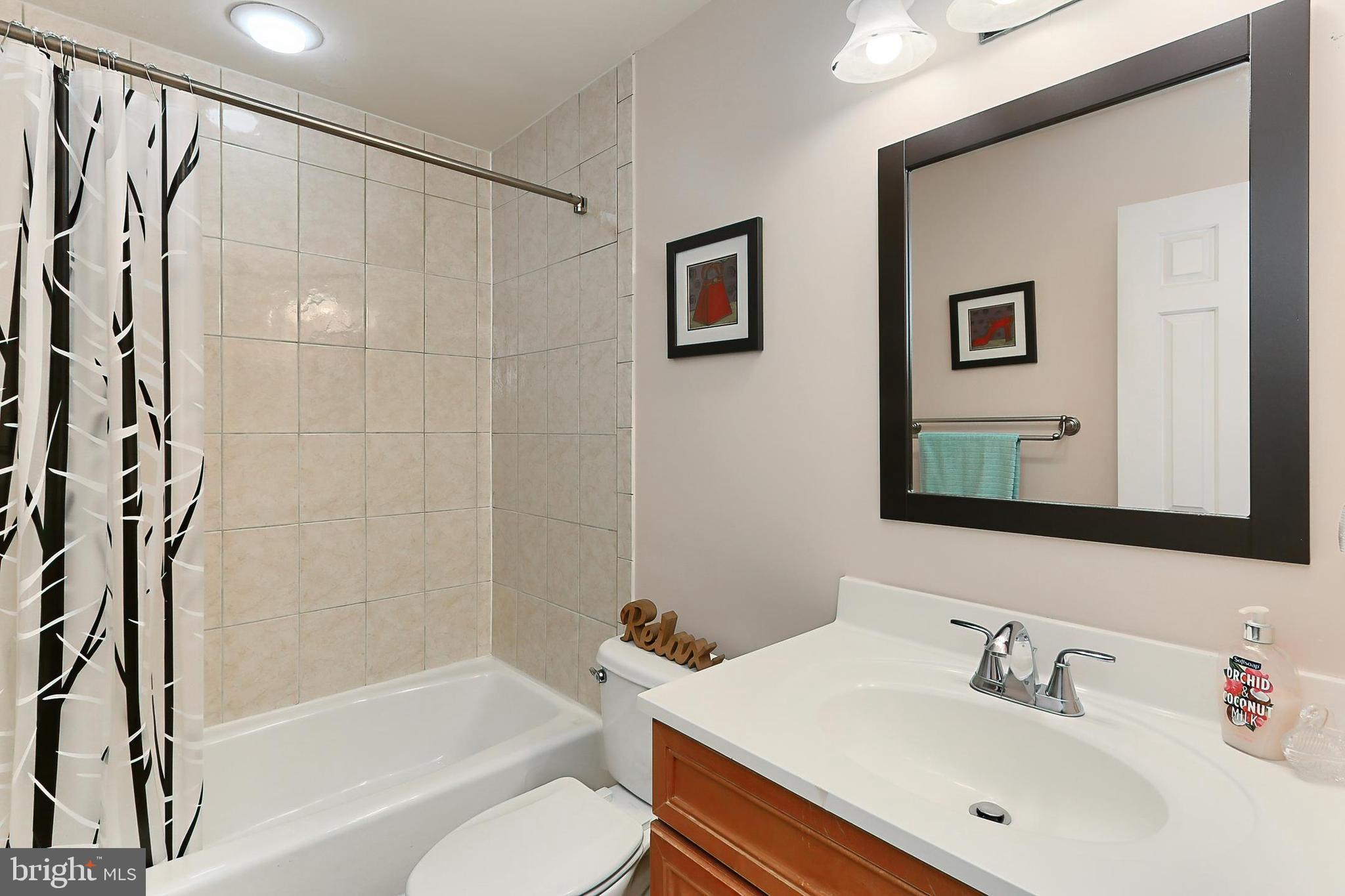 5424 Rilian Court Burke, VA 22015 - Photo 25 of 40 Upper Level Full Bath