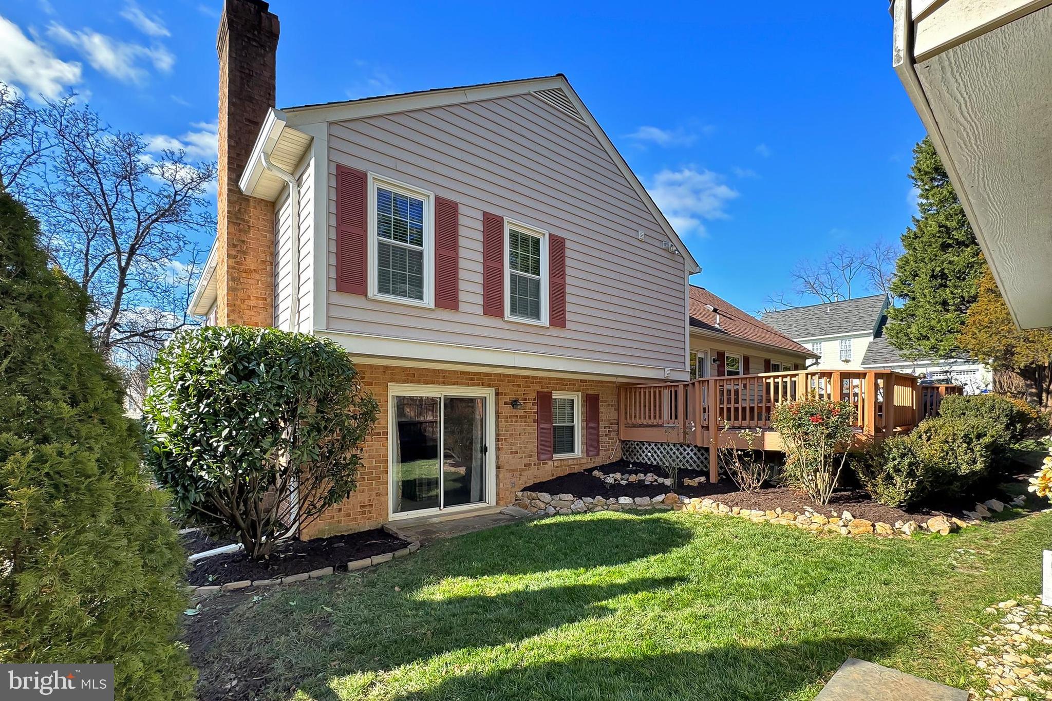 5424 Rilian Court Burke, VA 22015 - Photo 40 of 40 Fantastic Backyard