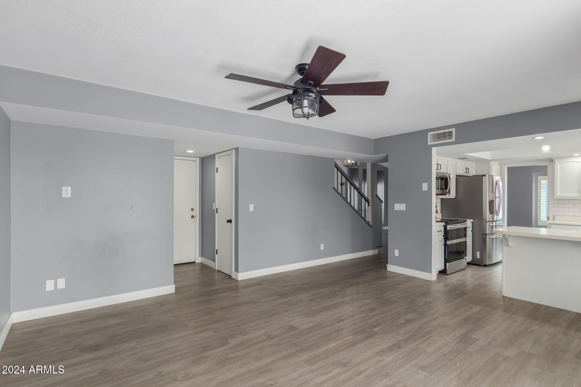 609 West Grandview Road Phoenix, AZ 85023 - Photo 14 of 48 16 - Grandview