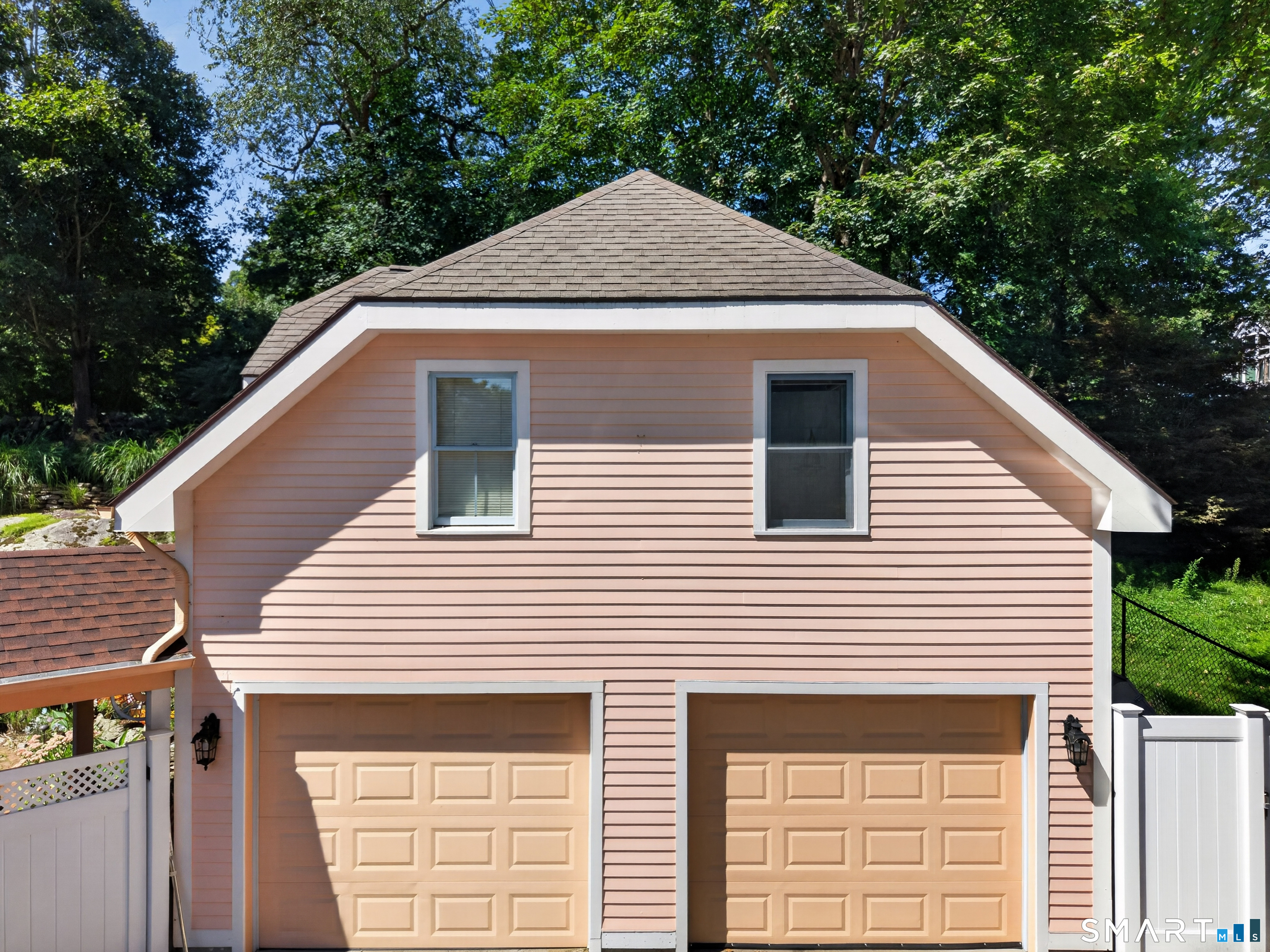 427 Noank Road Groton, CT 06355 - Photo 3 of 23 Gallery Image 3