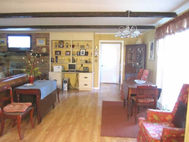 2050 Vales Mill Road Pulaski, TN 38478 - Photo 4 of 20 Dining Area in the Open Great Room is Good for Entertaining Friends & Family