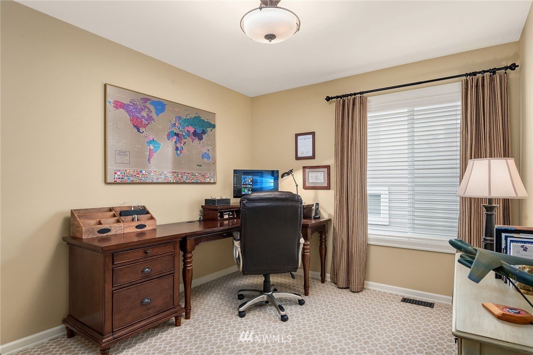 16617 Parkside Way Southeast Renton, WA 98058 - Photo 15 of 25