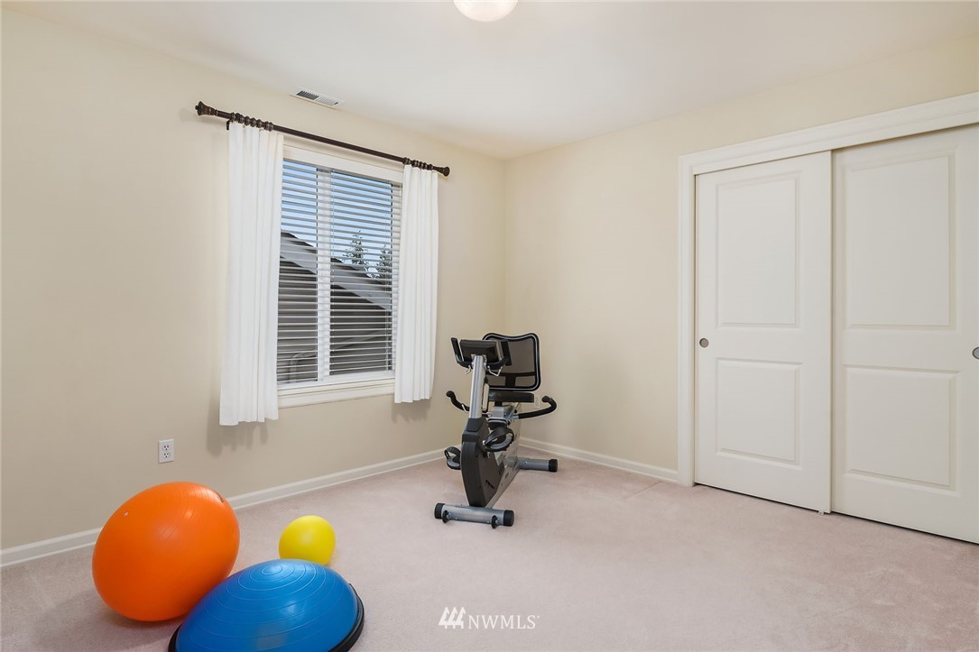16617 Parkside Way Southeast Renton, WA 98058 - Photo 23 of 25