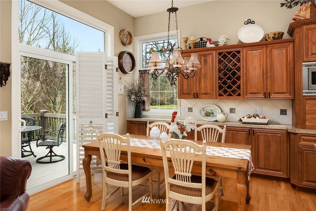 16617 Parkside Way Southeast Renton, WA 98058 - Photo 9 of 25