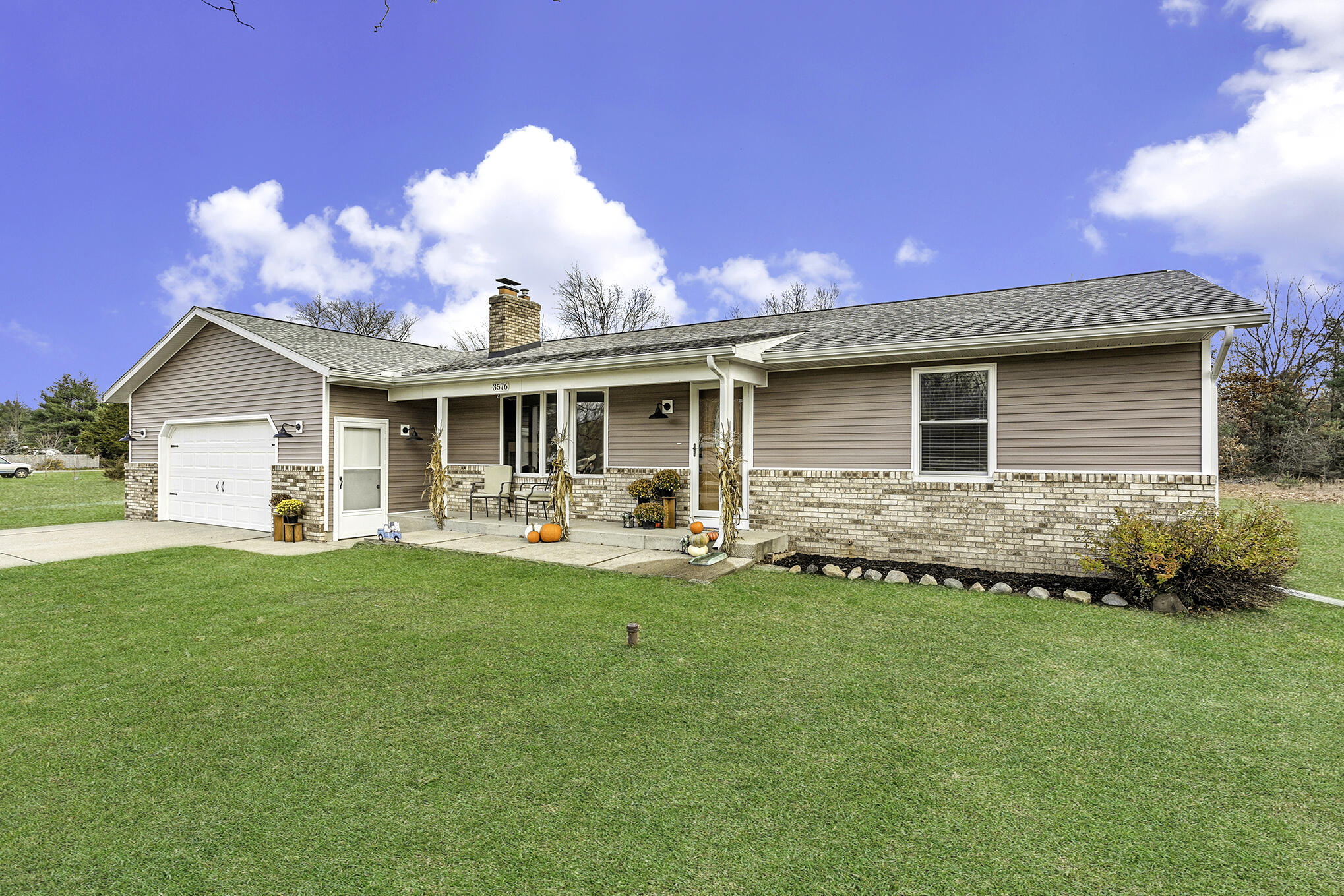 3576 Beattie Road Muskegon, MI 49445 - Photo 2 of 29 006_mg_7713