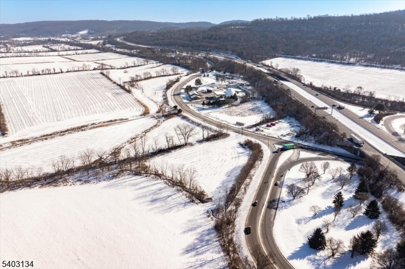 0 Rt 173 Bloomsbury, NJ 08804 - Photo 2 of 4 a view of a sky from a terrace