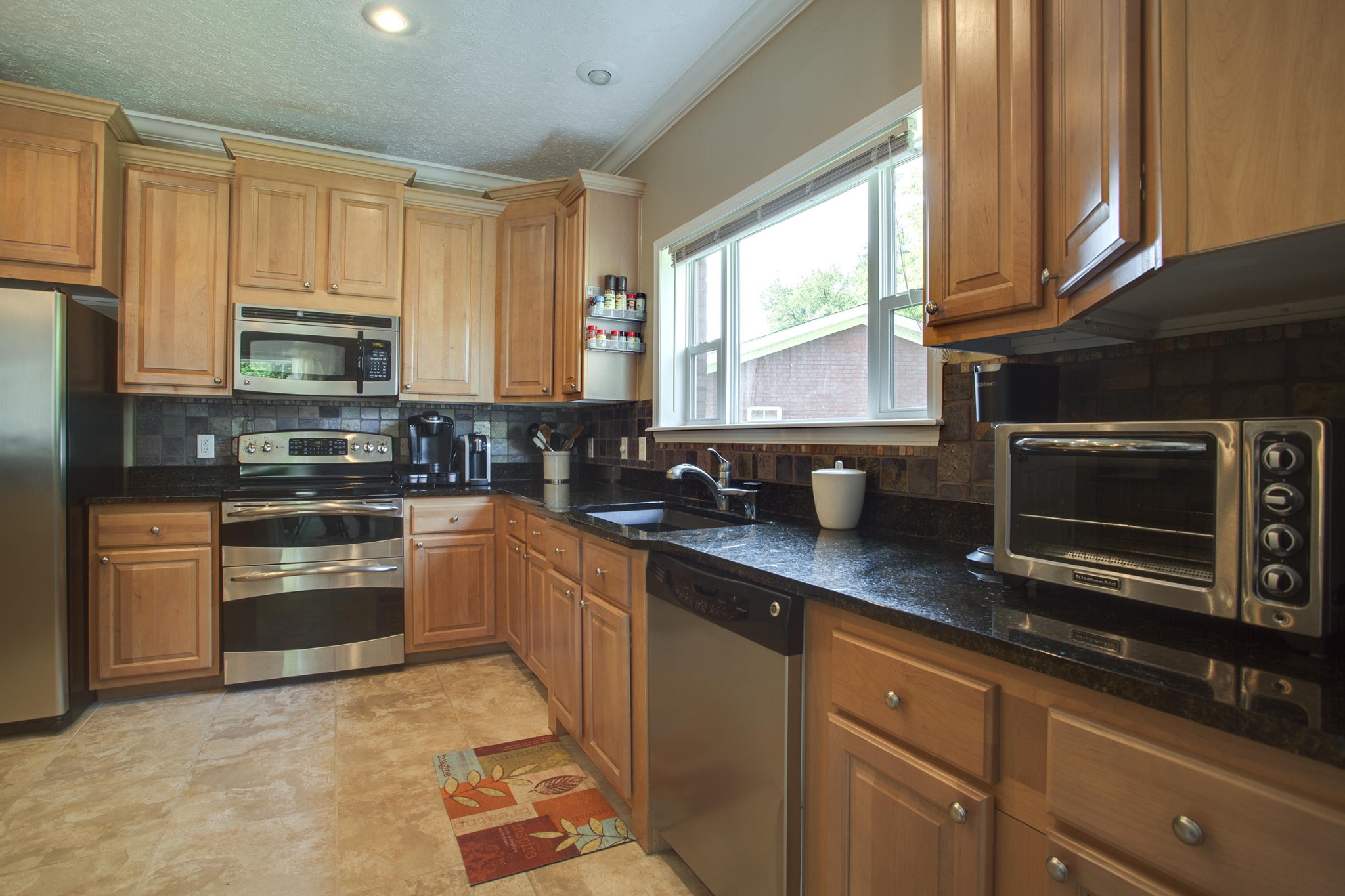 8213 Nubbin Ridge Road Knoxville, TN 37919 - Photo 9 of 40 Gallery Image 9