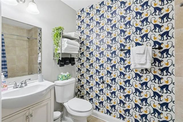 $2,000 | 706 Franklin Avenue, Unit 1, New Orleans, LA 70117