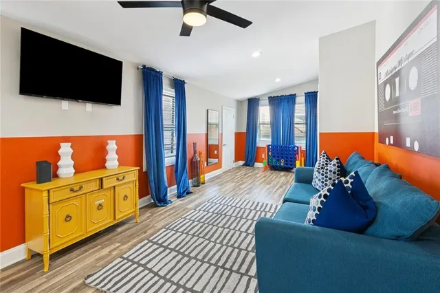 $2,000 | 706 Franklin Avenue, Unit 1, New Orleans, LA 70117