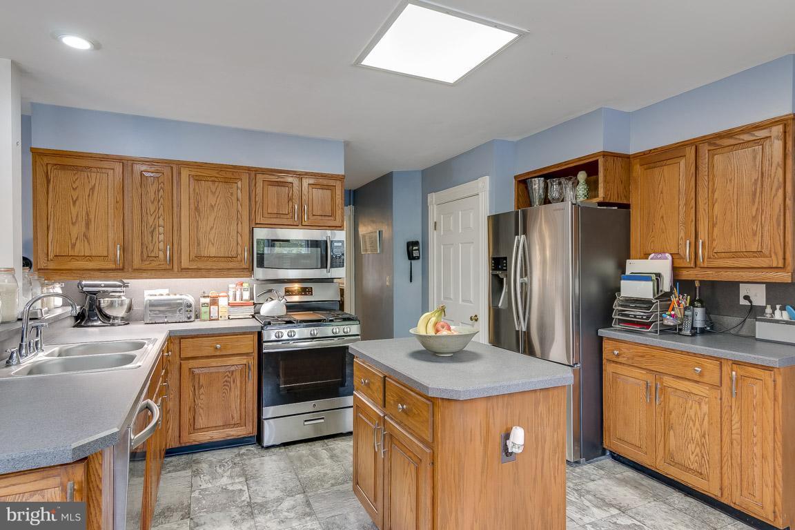36929 Gaver Mill Road Purcellville, VA 20132 - Photo 11 of 30 Kitchen