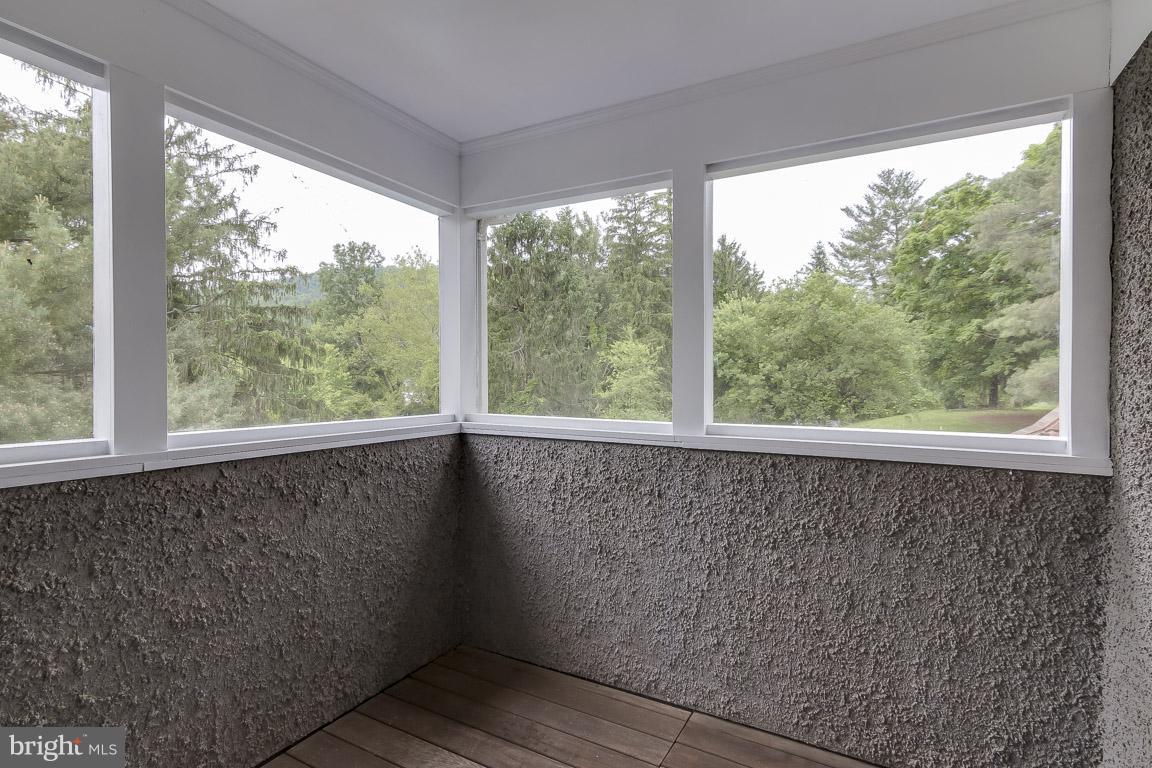 36929 Gaver Mill Road Purcellville, VA 20132 - Photo 20 of 30 Sleeping porch off bedroom 2