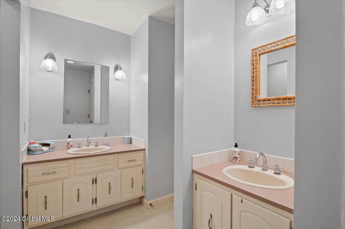 5961 Curry Rd Extension Guilderland, NY 12303 - Photo 10 of 24 11-FJD_1926