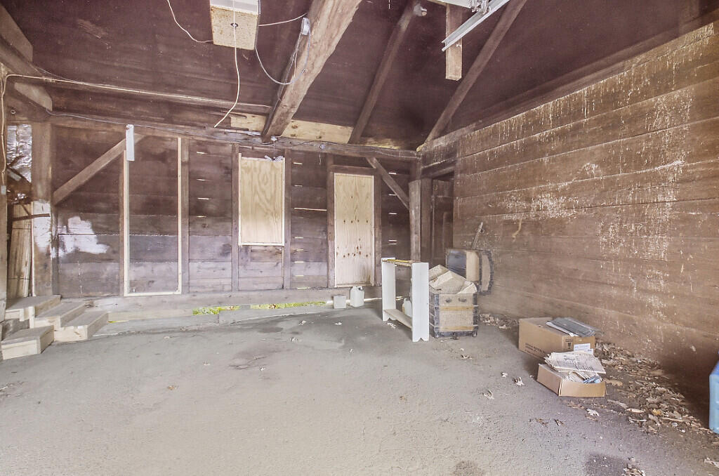 323 Augusta Road Winslow, ME 04901 - Photo 36 of 49 Garage