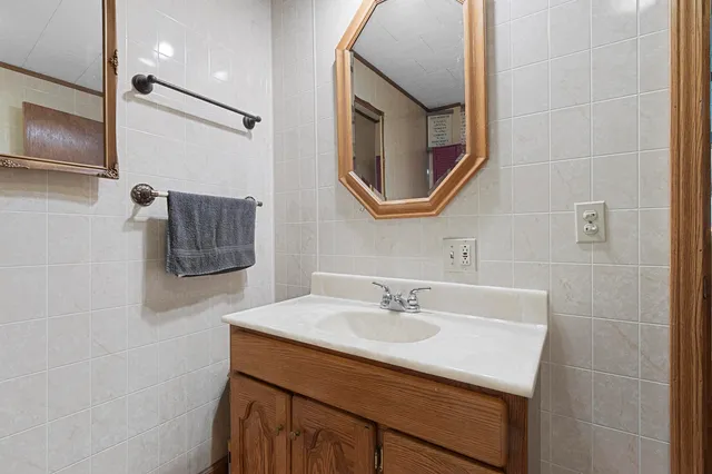 $499,000 | W12235 Eagle Road, Athelstane, WI 54104