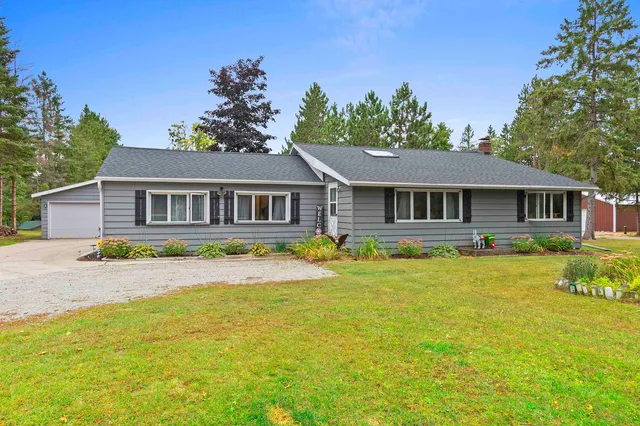 $499,000 | W12235 Eagle Road, Athelstane, WI 54104