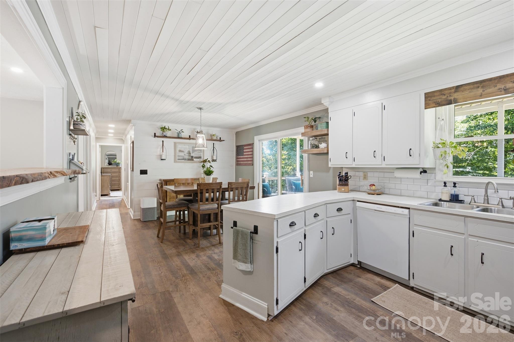 1226 Pine Grove Road Morganton, NC 28655 - Photo 10 of 36