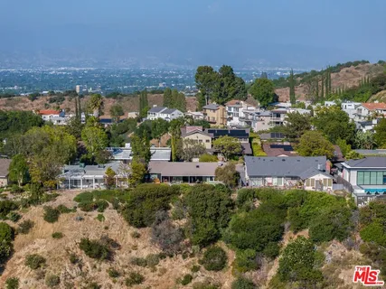 $2,295,000 | 3823 Cody Road, Sherman Oaks, CA 91403