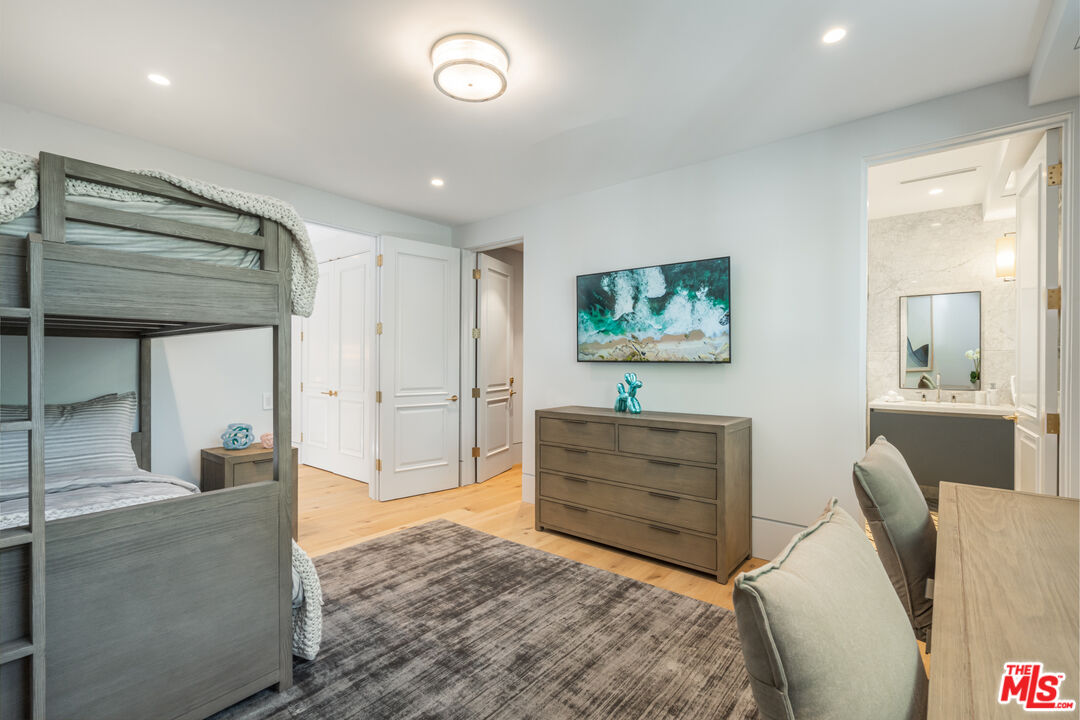 611 North Hillcrest Road Beverly Hills, CA 90210 - Photo 43 of 65