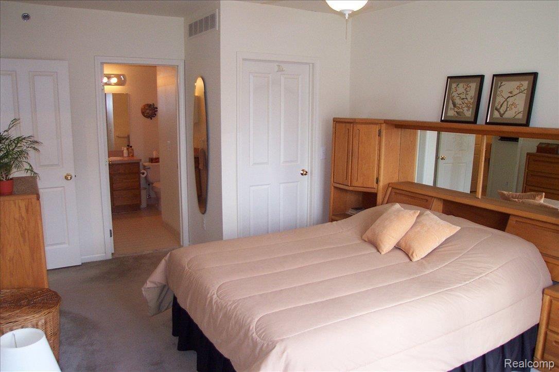 20291 Rodeo Court, Unit 49 Southfield, MI 48075 - Photo 7 of 8 Master2