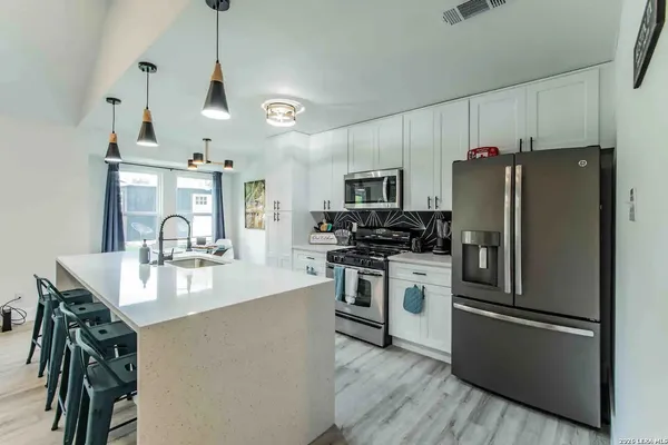 $2,695 | 7500 Rio Pass, Austin, TX 78724