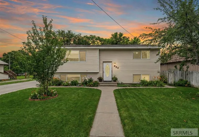 $359,900 | 433 West 2nd South, Rexburg, ID 83440