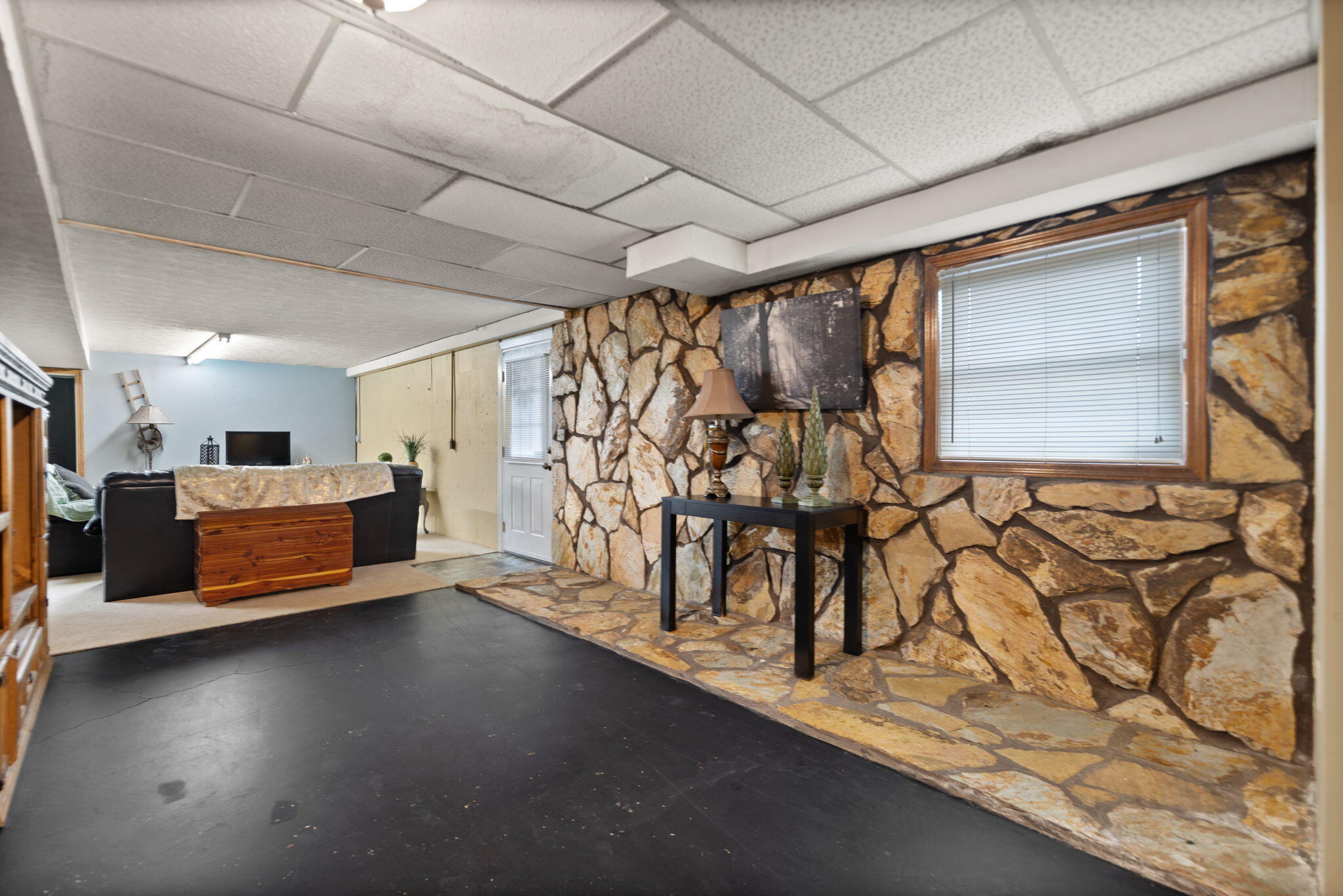 501 East Todd Road Science Hill, KY 42553 - Photo 46 of 98 Doorstairs Family Room