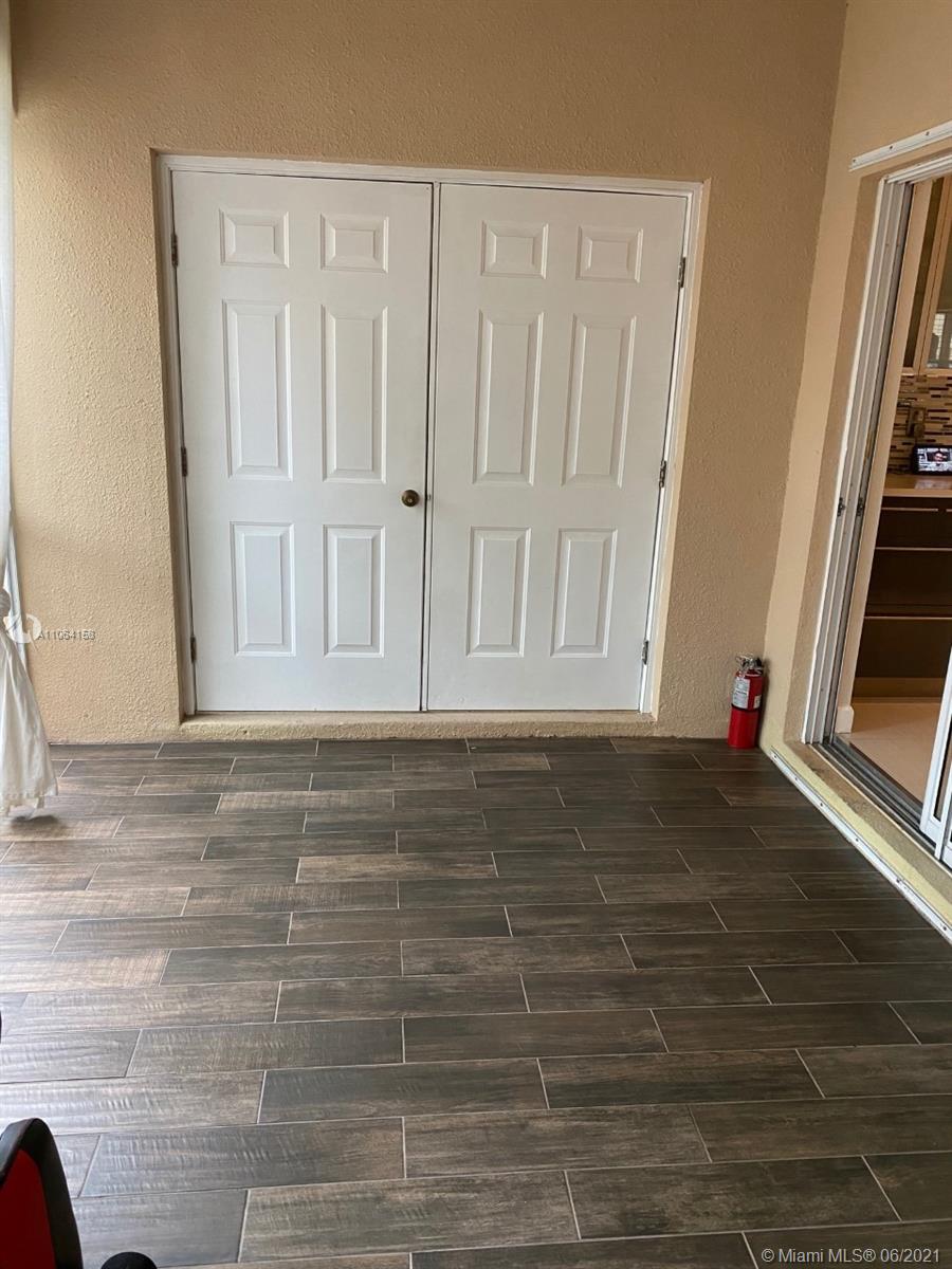 599 Racquet Club Road, Unit 6817 Weston, FL 33326 - Photo 16 of 17