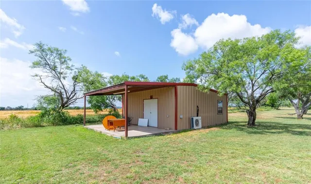 a view of a garden and lake view