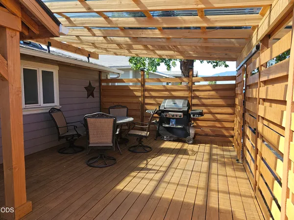 $394,000 | 1215 Northeast 6th Street, Grants Pass, OR 97526