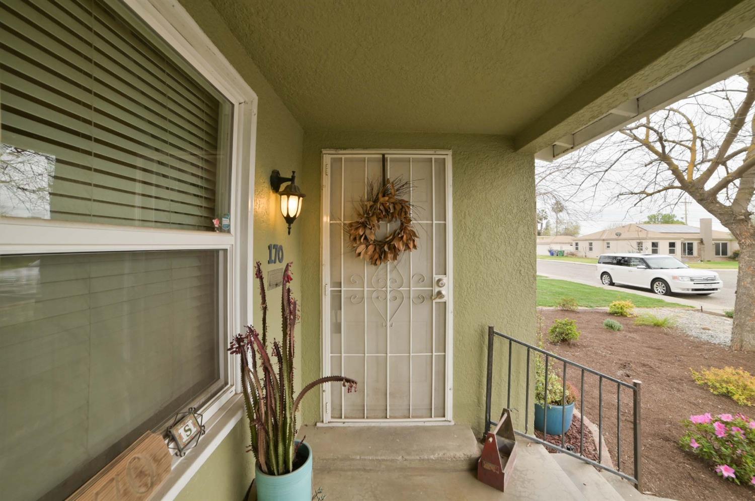 170 West Myrtle Avenue Reedley, CA 93654 - Photo 2 of 46 Gallery Image 2