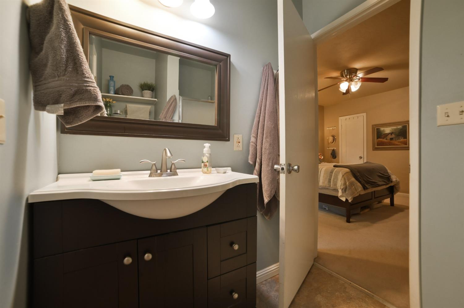 170 West Myrtle Avenue Reedley, CA 93654 - Photo 28 of 46 Gallery Image 28