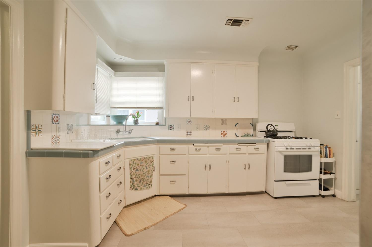 170 West Myrtle Avenue Reedley, CA 93654 - Photo 8 of 46 Gallery Image 8