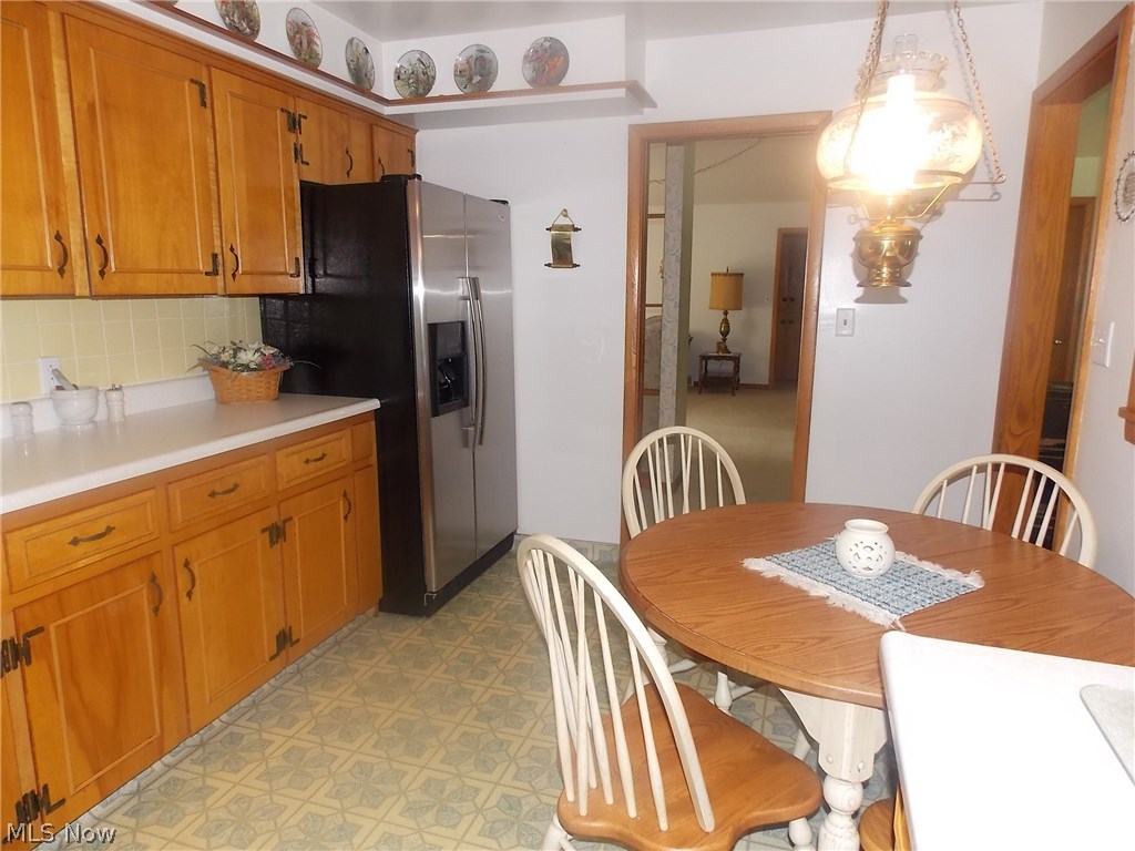 204 Taylor Road Barberton, OH 44203 - Photo 4 of 32 Gallery Image 4
