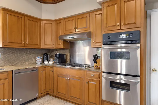 $560,000 | 313 Darby Lane, New Iberia, LA 70560