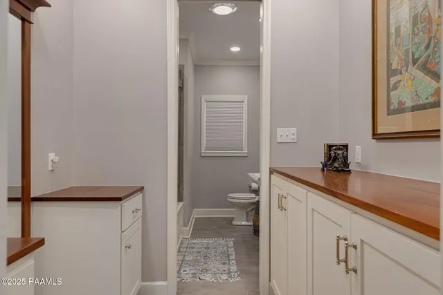 $560,000 | 313 Darby Lane, New Iberia, LA 70560