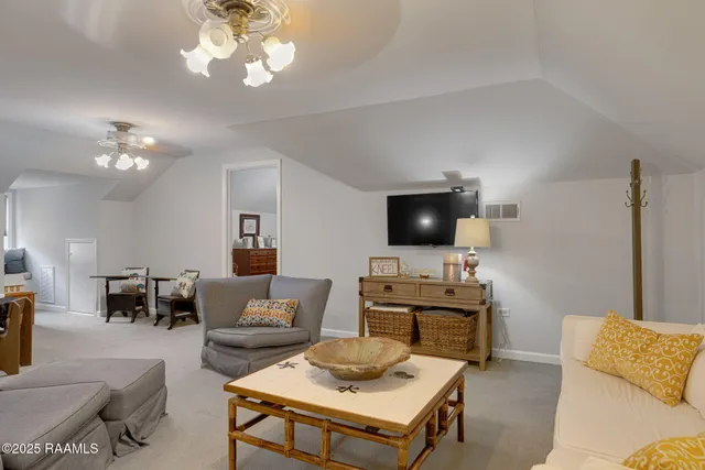 $560,000 | 313 Darby Lane, New Iberia, LA 70560