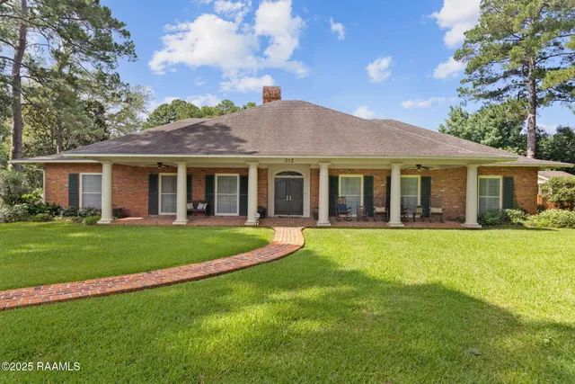 $560,000 | 313 Darby Lane, New Iberia, LA 70560