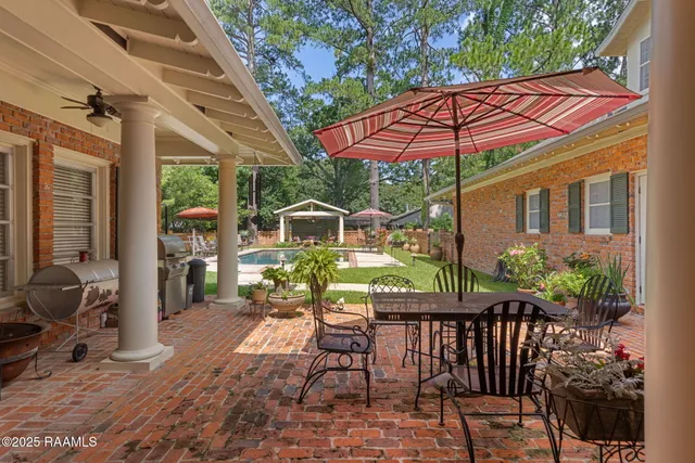 $560,000 | 313 Darby Lane, New Iberia, LA 70560