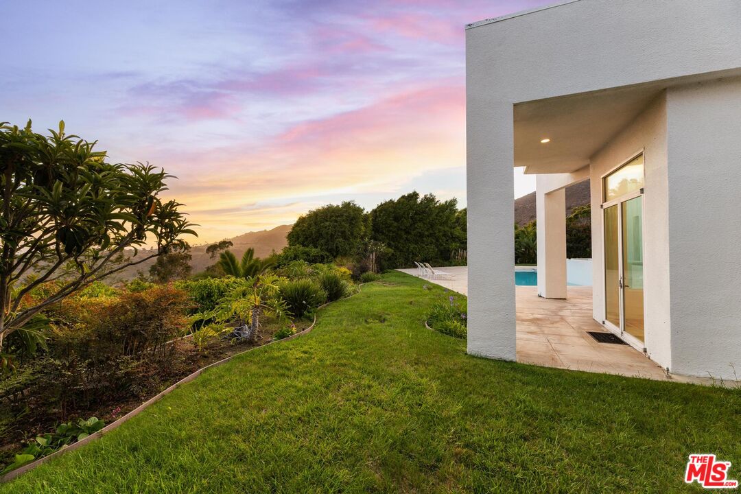 6081 Cavalleri Road Malibu, CA 90265 - Photo 7 of 52