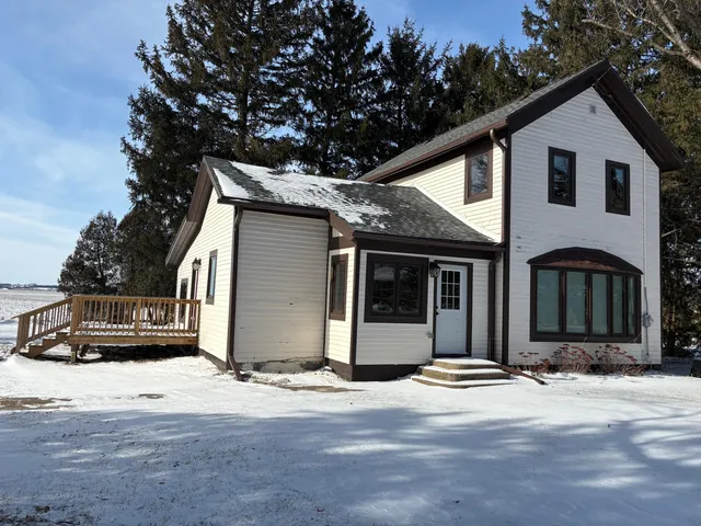 $399,999 | N6267 County Rd P, Richmond, WI 53115